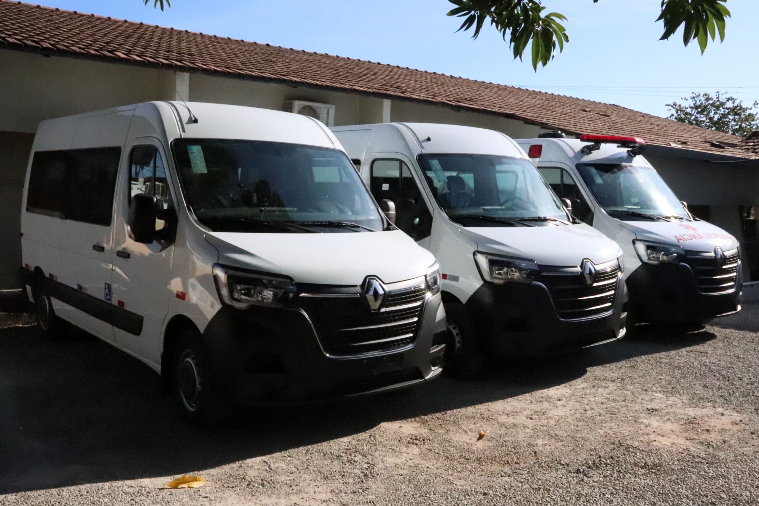 Gestão Josi Nunes adquire novas ambulâncias e vans para transporte de pacientes em Gurupi