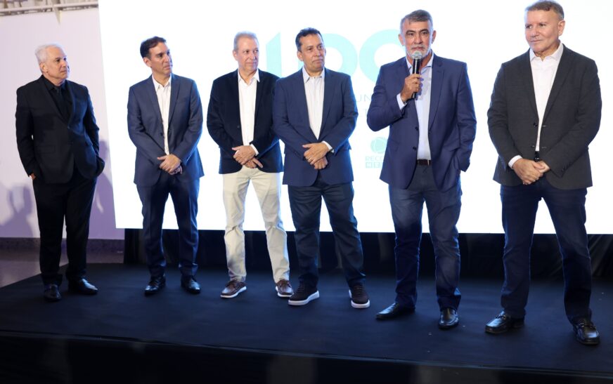Presidente da Aleto se reúne com comunicadores e prefeitos em evento de novo Grupo de Comunicação